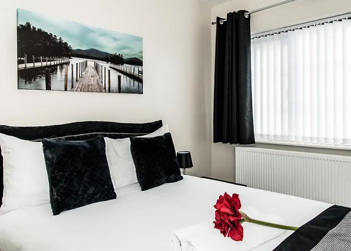 Kyoto House Central Derby I Very Spacious, Warm & Cosy I Netflixs 4 Bedrooms