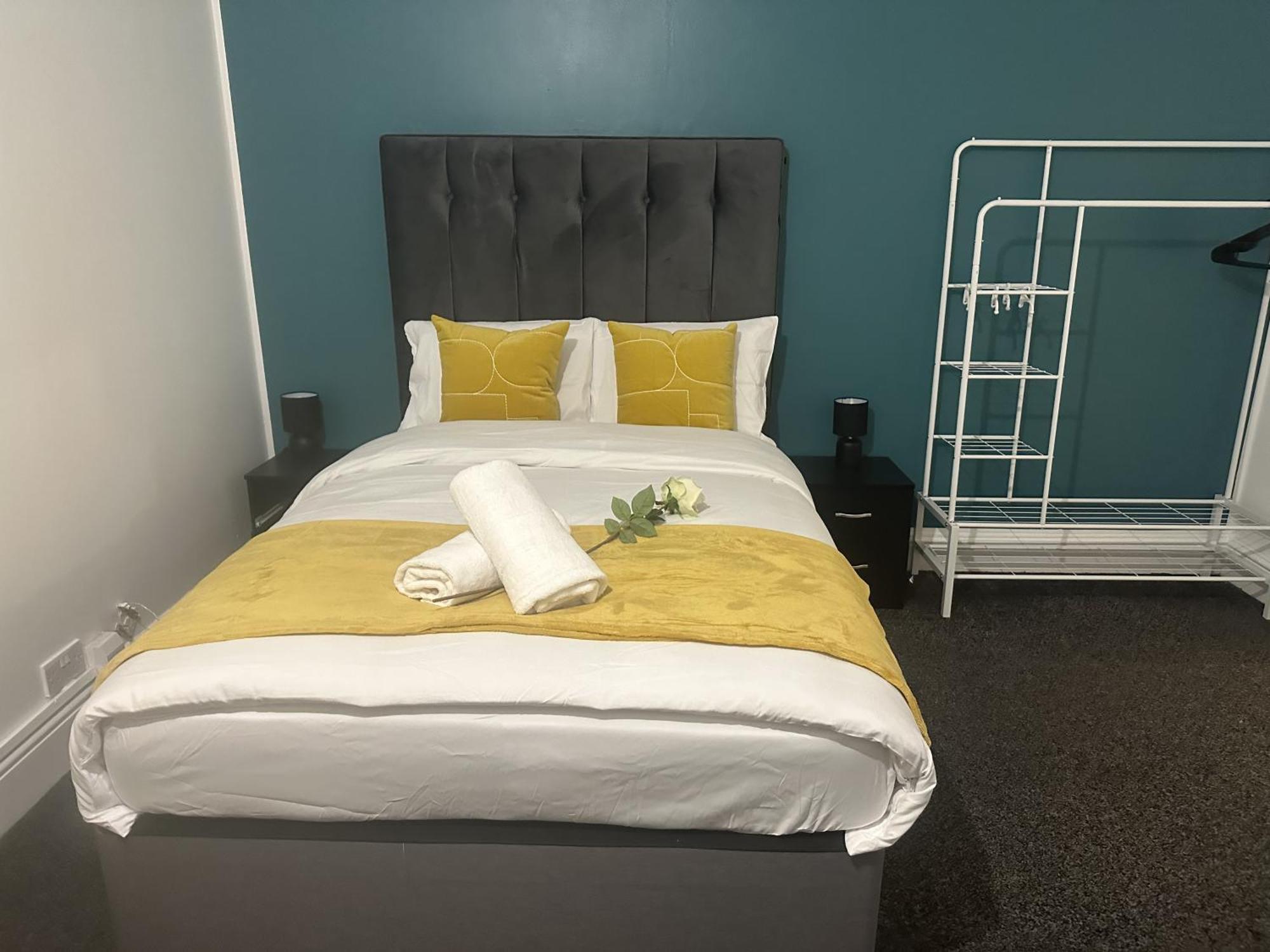 Holiday home Kyoto House I Very Spacious, Warm & Cosy I Netflixs 4 Bedrooms Derby
